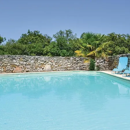 Hébergement de vacances Awesome In With Kitchenette *